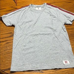 Grey men’s Abercrombie small shirt